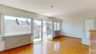 Großzügige 3-Zimmer-Wohnung mit schönem Balkon und Garage, Ettlingen-Bruchhausen - 1OG, Wohnen