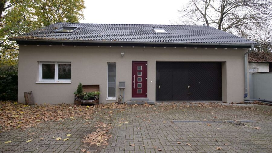 Modernes 1-FH mit EBK, zentrale Lage in zweiter Reihe Nähe Straba, Ettlingen Innenstadt, 76275 Ettlingen, Einfamilienhaus